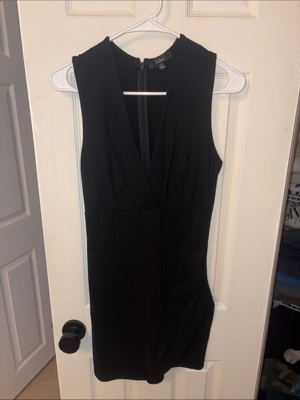 Lulu's Sleek Black V-Neck Sleeveless Sheath Dress